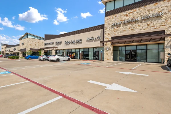 Firethorne Plaza 6